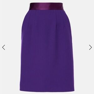 DOLCE & GABBANA
Elegant Purple Women's Skirt